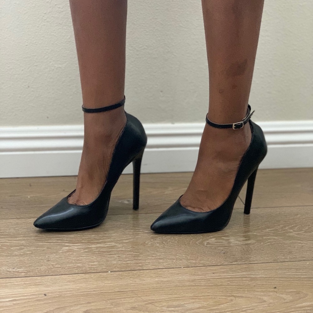 Back Pumps with Ankle Straps